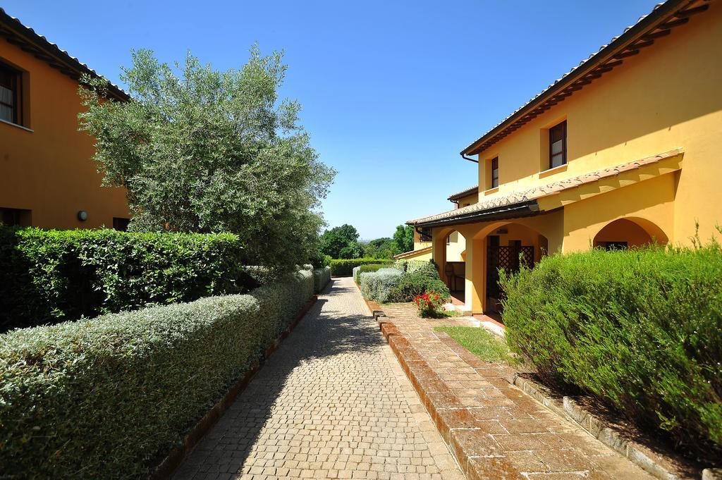 Borgo Etrusco Aparthotel Scarlino Exterior photo